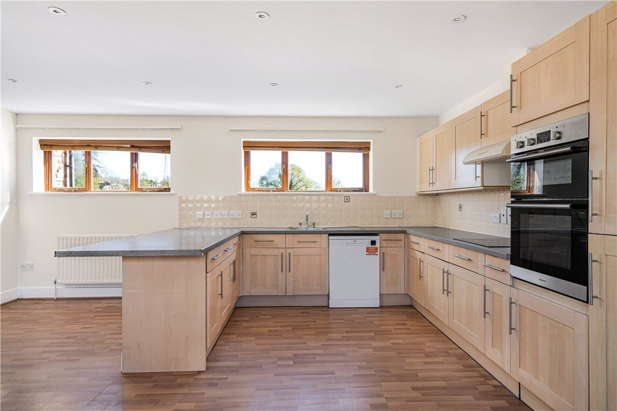 3 bedroom house, Lower Farm, Denton OX44 - Let Agreed