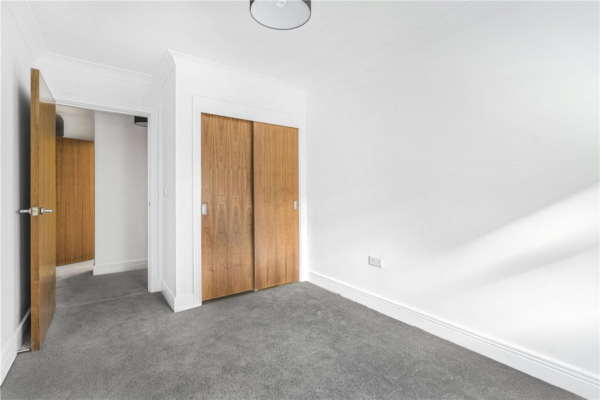 2 bedroom flat, Elizabeth Jennings Way, Oxford OX2 - Available