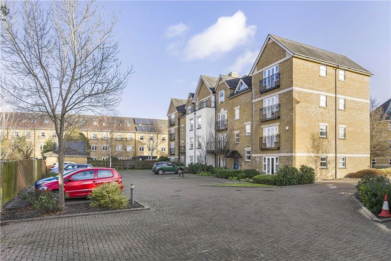 2 bedroom flat, Elizabeth Jennings Way, Oxford OX2 - Available