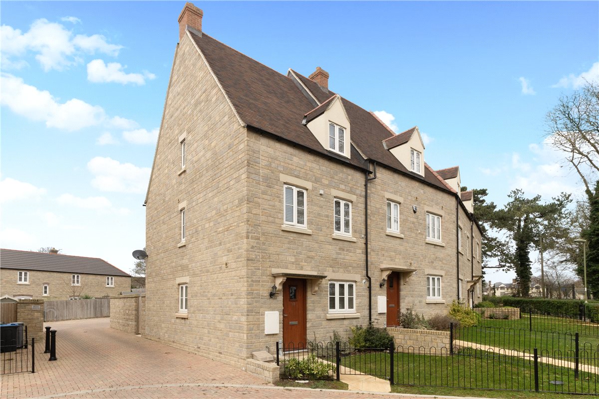 3 bedroom house, Buttercross Lane, Witney OX28