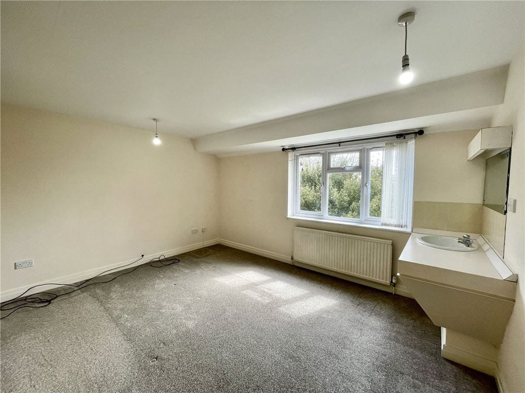 4 bedroom house, Queen Catherine Road, Steeple Claydon MK18