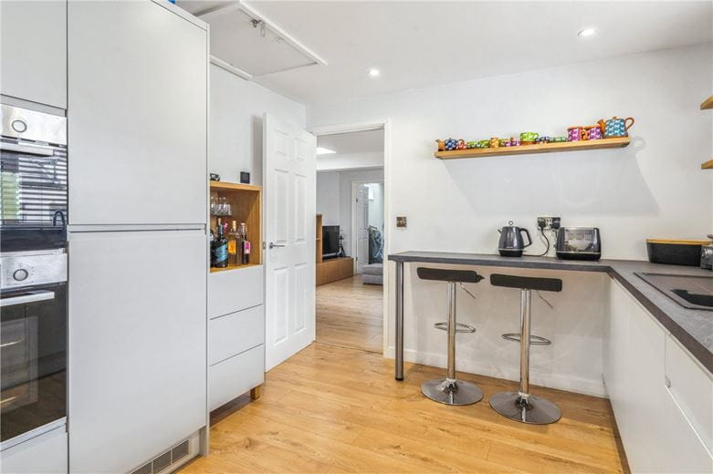 2 bedroom house, Reading Court, Stable Road OX26