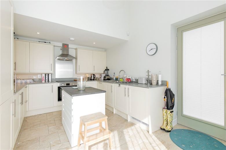 3 bedroom house, Overford Farm, Wytham OX2 - Available