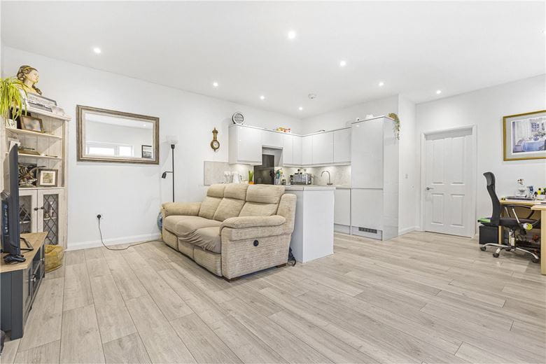 2 bedroom flat, The Coach House, Little Baldon OX44 - Let Agreed