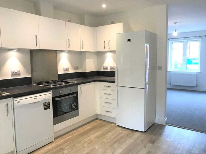 2 bedroom house, Merevale Close, Daventry NN11 - Available