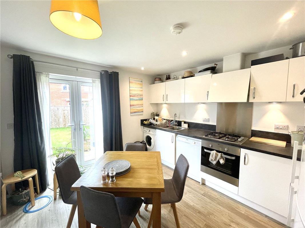 2 bedroom house, Merevale Close, Daventry NN11 - Let Agreed