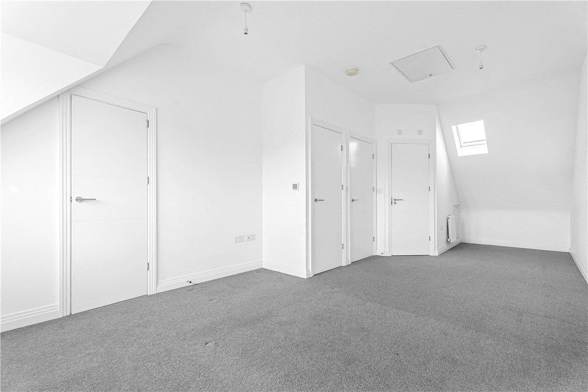 3 bedroom house, Butcher Crescent, Glebe Farm MK17 - Available