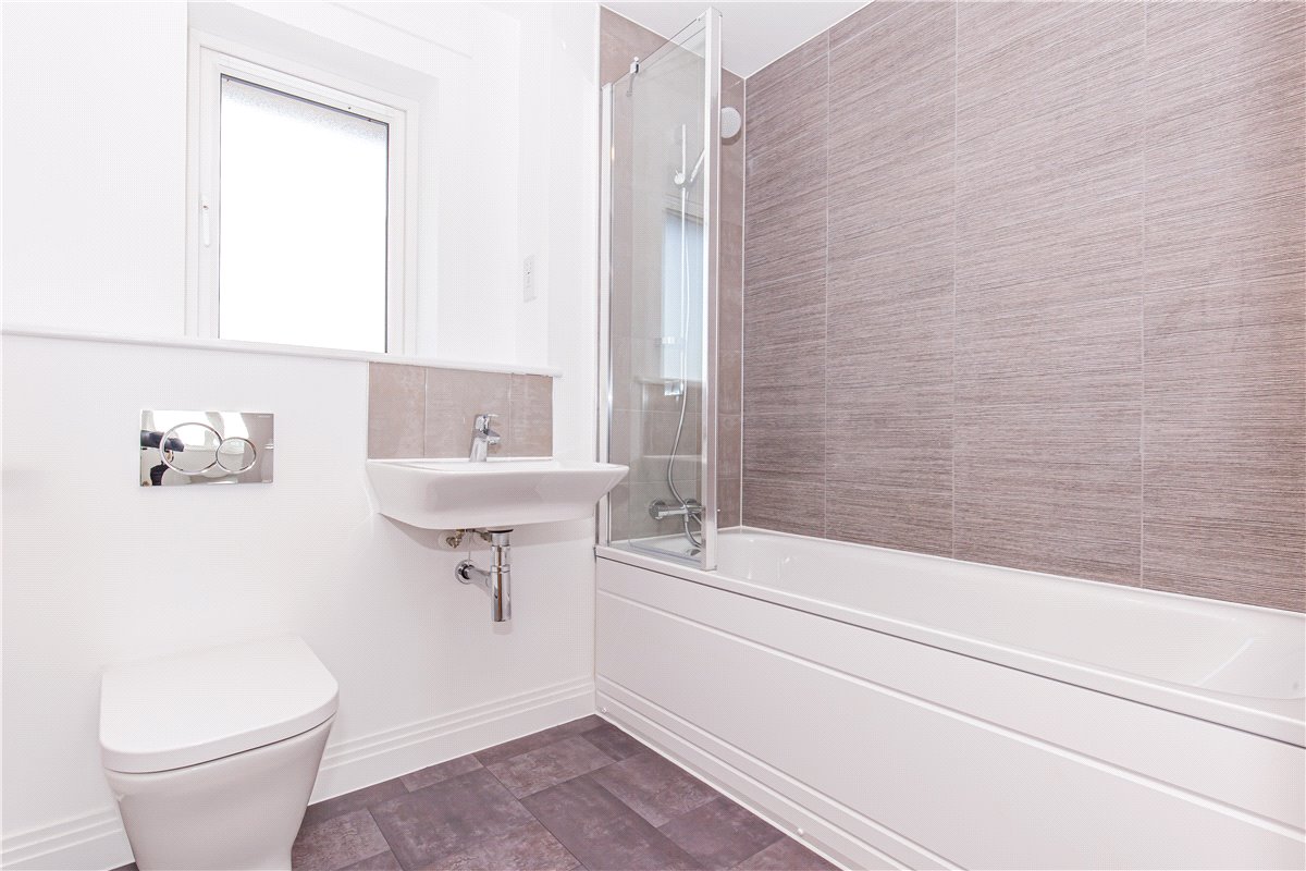 3 bedroom house, Wheatfield Drive, Curbridge OX29 - Let Agreed