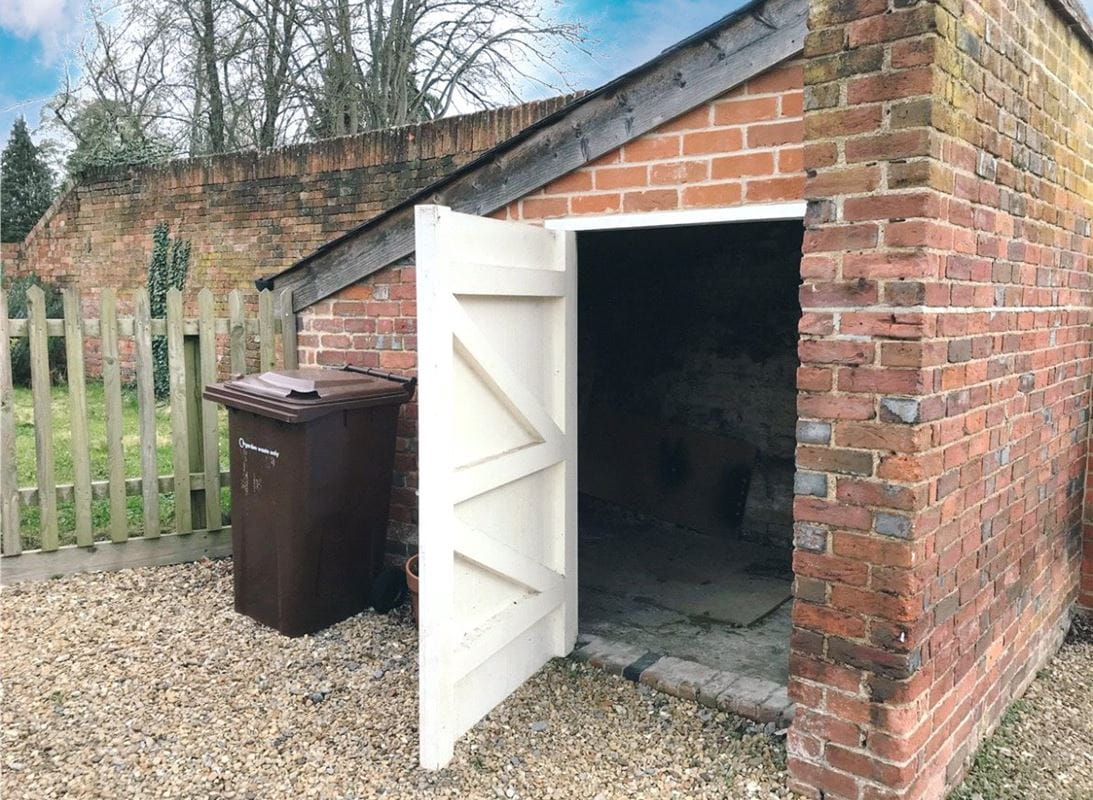 1 bedroom flat, High Street, Whitchurch on Thames RG8 - Available