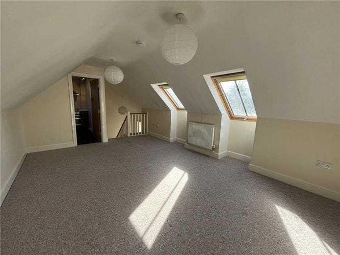 1 bedroom flat, High Street, Whitchurch on Thames RG8 - Available