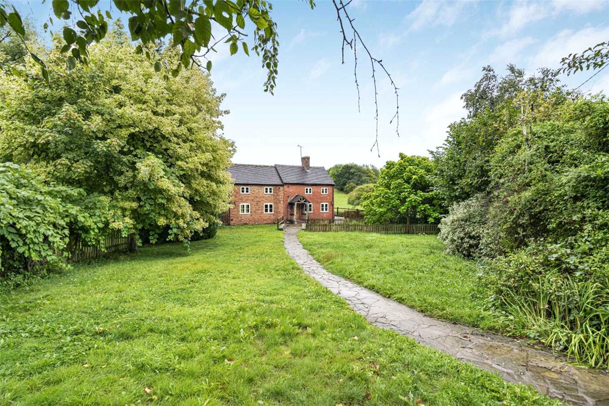 4 bedroom cottage, Stockwell Heath, Rugeley WS15 - Let Agreed