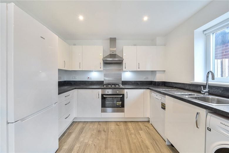 3 bedroom house, Fearnley Close, Glebe Farm MK17 - Let Agreed