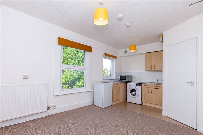  bedroom flat, Bullingdon Road, Oxford OX4 - Available