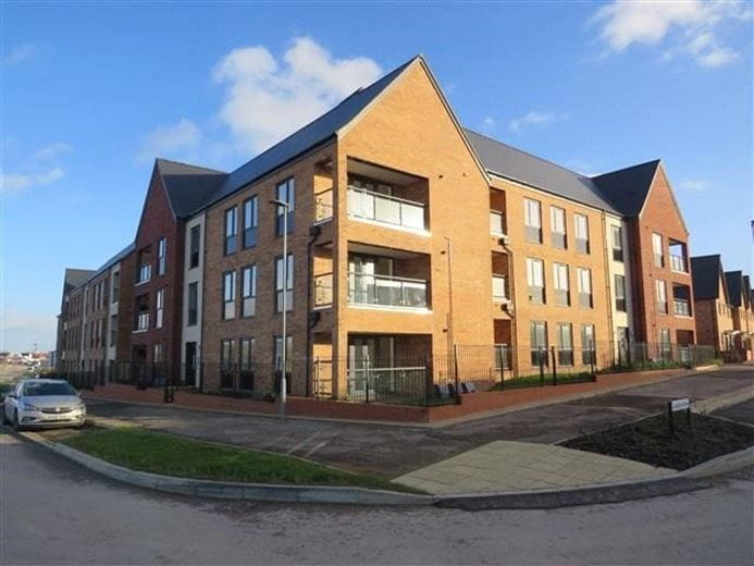 2 bedroom flat, Barrosa Way, Whitehouse MK8 - Let Agreed