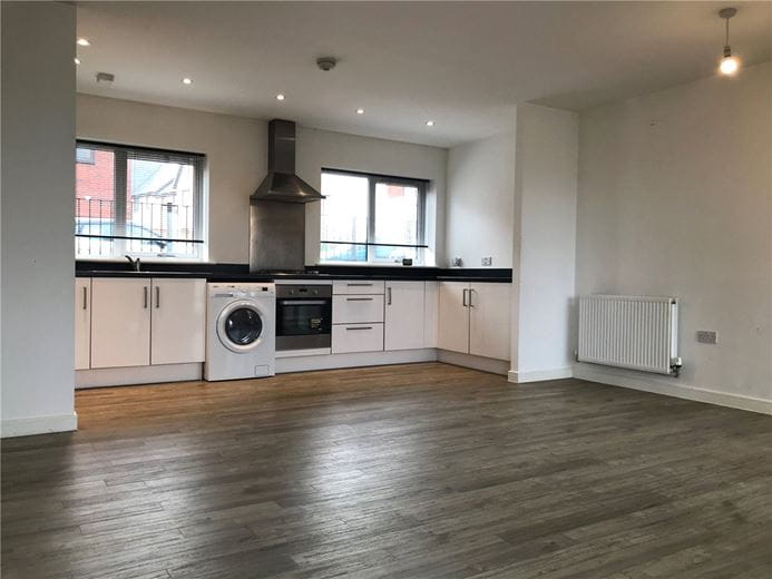 2 bedroom flat, Barrosa Way, Whitehouse MK8 - Available