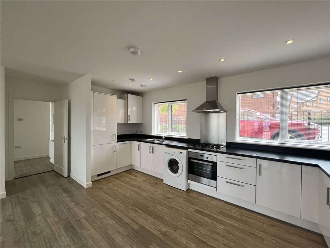 2 bedroom flat, Barrosa Way, Whitehouse MK8 - Let Agreed