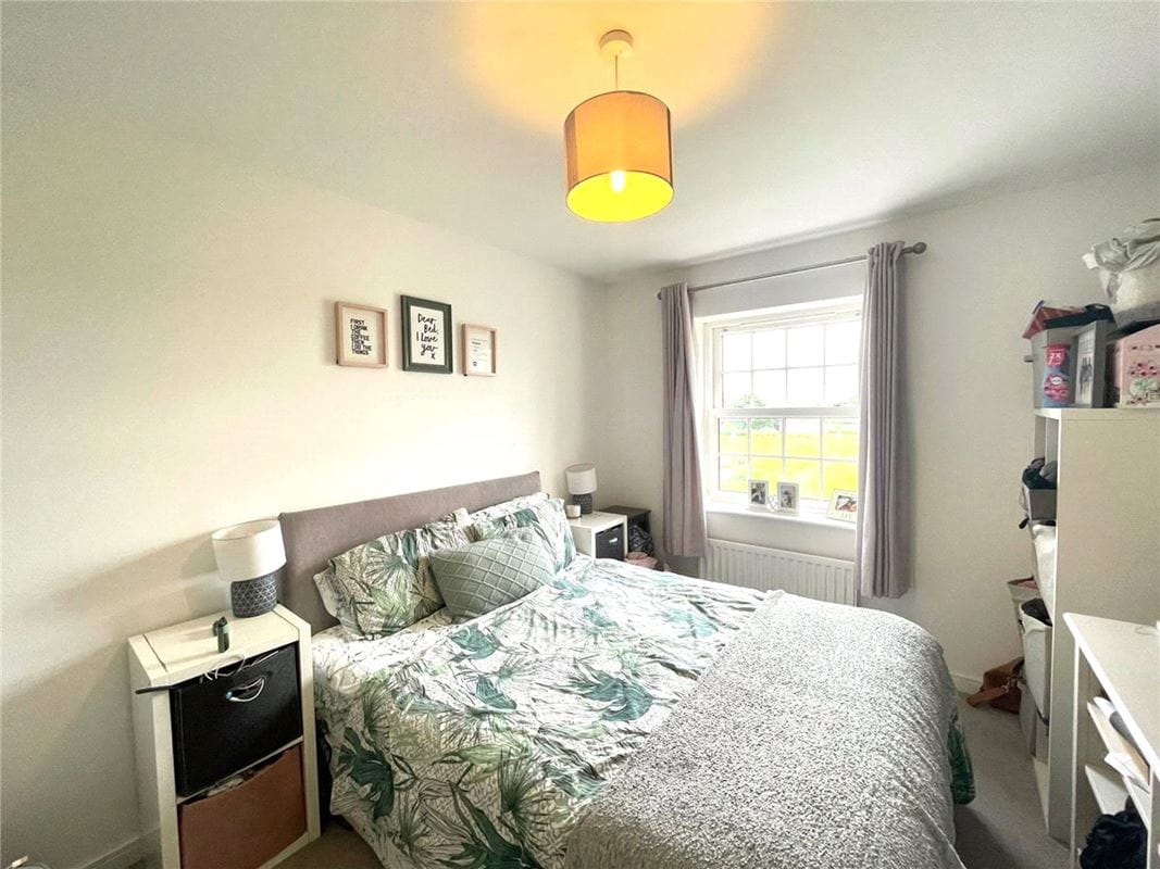 2 bedroom flat, Thenford Way, Banbury OX16 - Available