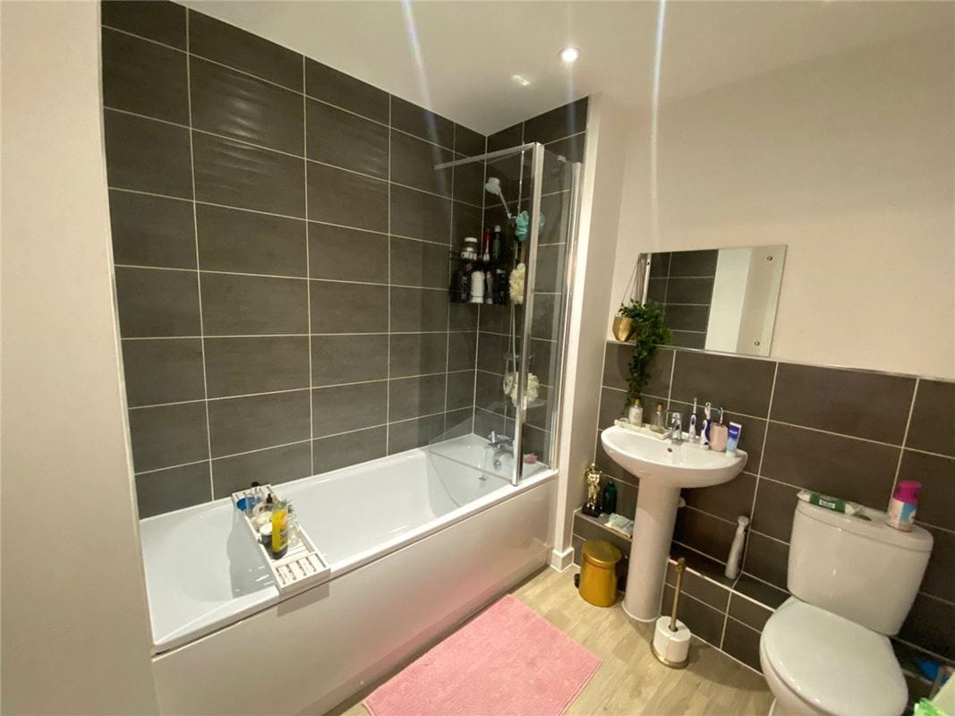 2 bedroom flat, Bourton Road, Banbury OX16 - Let Agreed