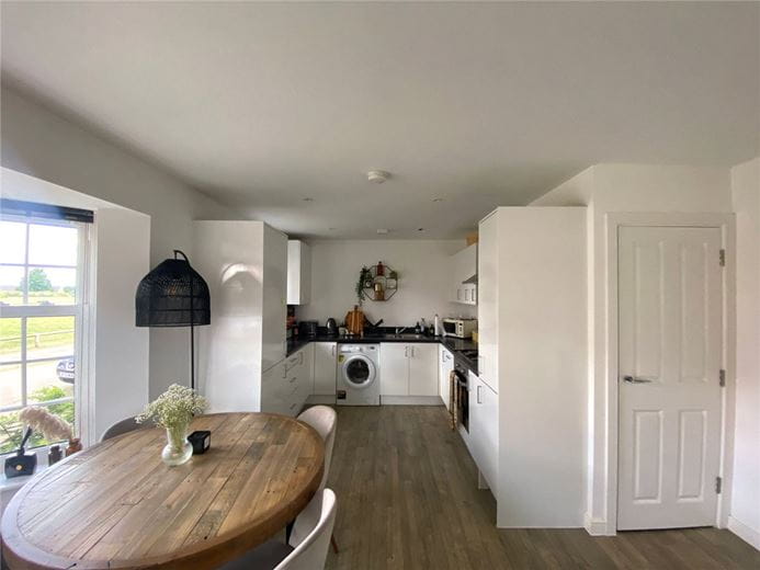 2 bedroom flat, Bourton Road, Banbury OX16 - Let Agreed