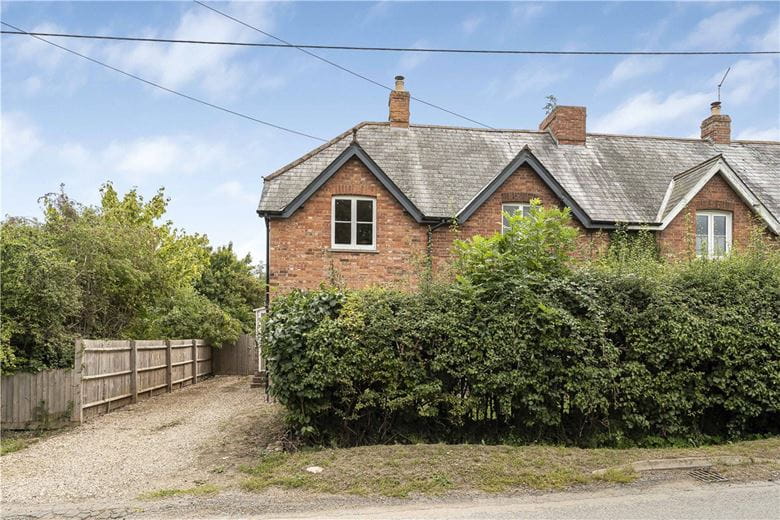 4 bedroom house, Manor Cottages, Lower Thorpe Mandeville OX17 - Available