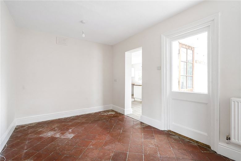 4 bedroom house, Manor Cottages, Lower Thorpe Mandeville OX17 - Available