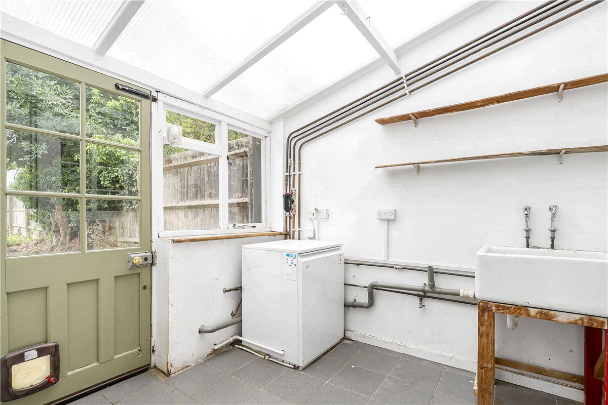 4 bedroom house, Manor Cottages, Lower Thorpe Mandeville OX17 - Available