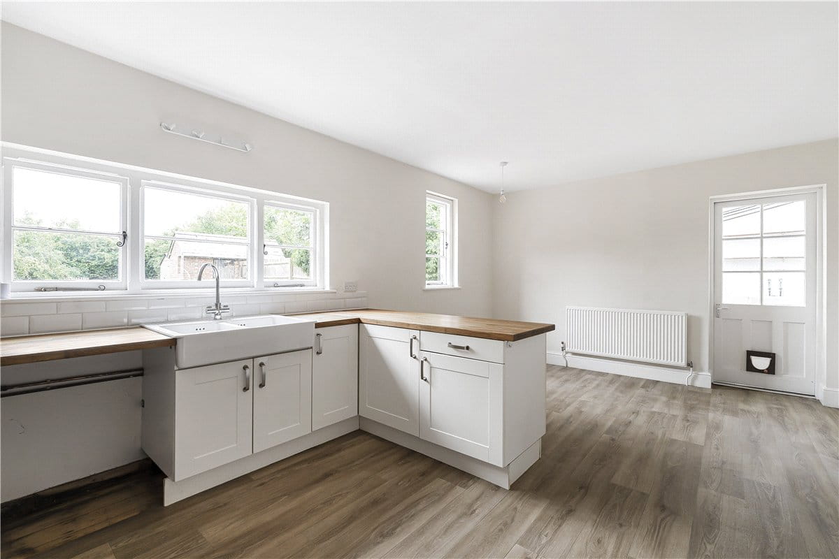 4 bedroom house, Manor Cottages, Lower Thorpe Mandeville OX17 - Available