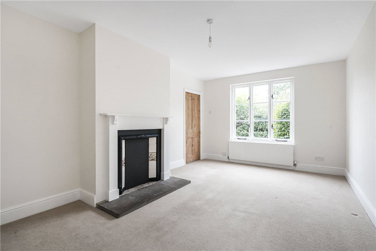 4 bedroom house, Manor Cottages, Lower Thorpe Mandeville OX17 - Available