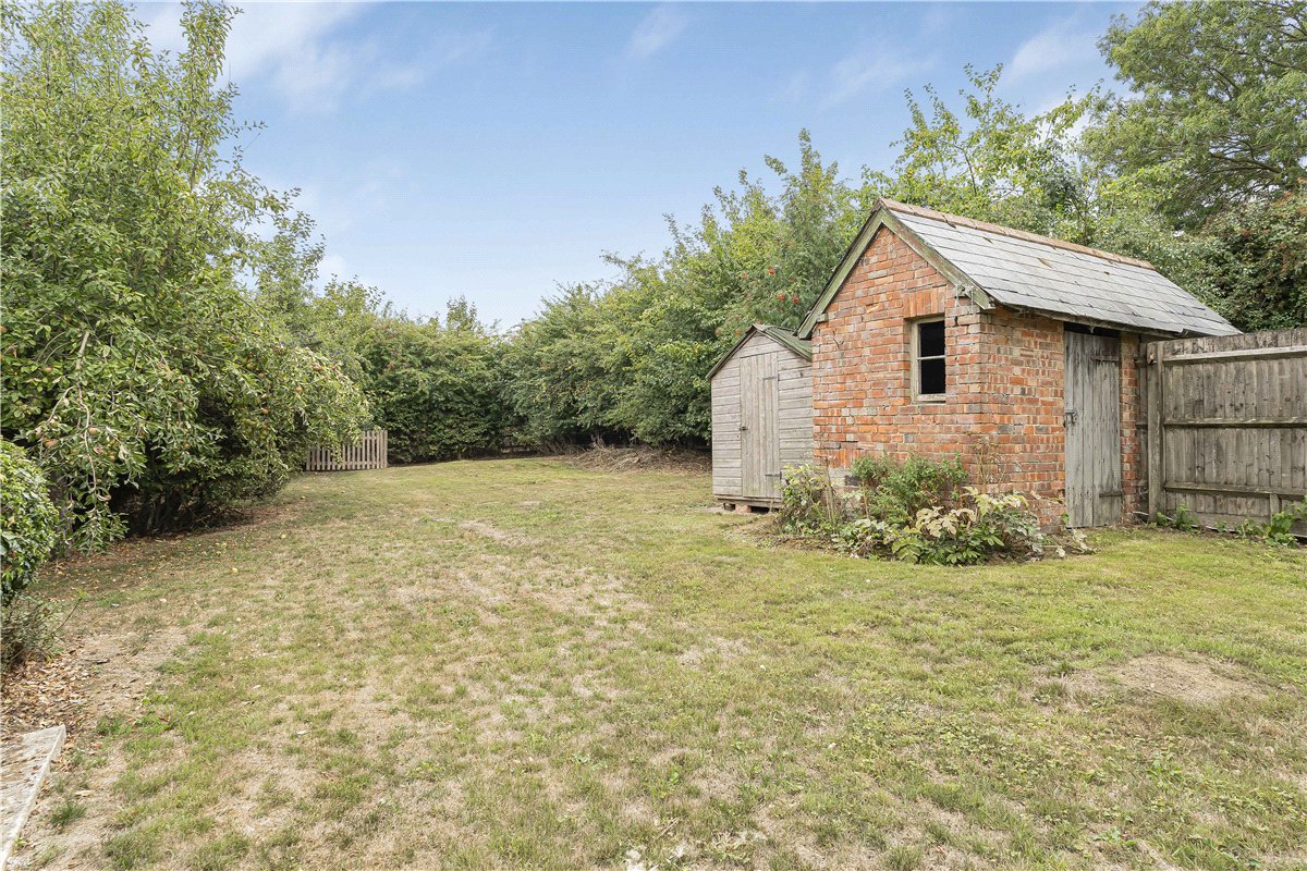 4 bedroom house, Manor Cottages, Lower Thorpe Mandeville OX17 - Available