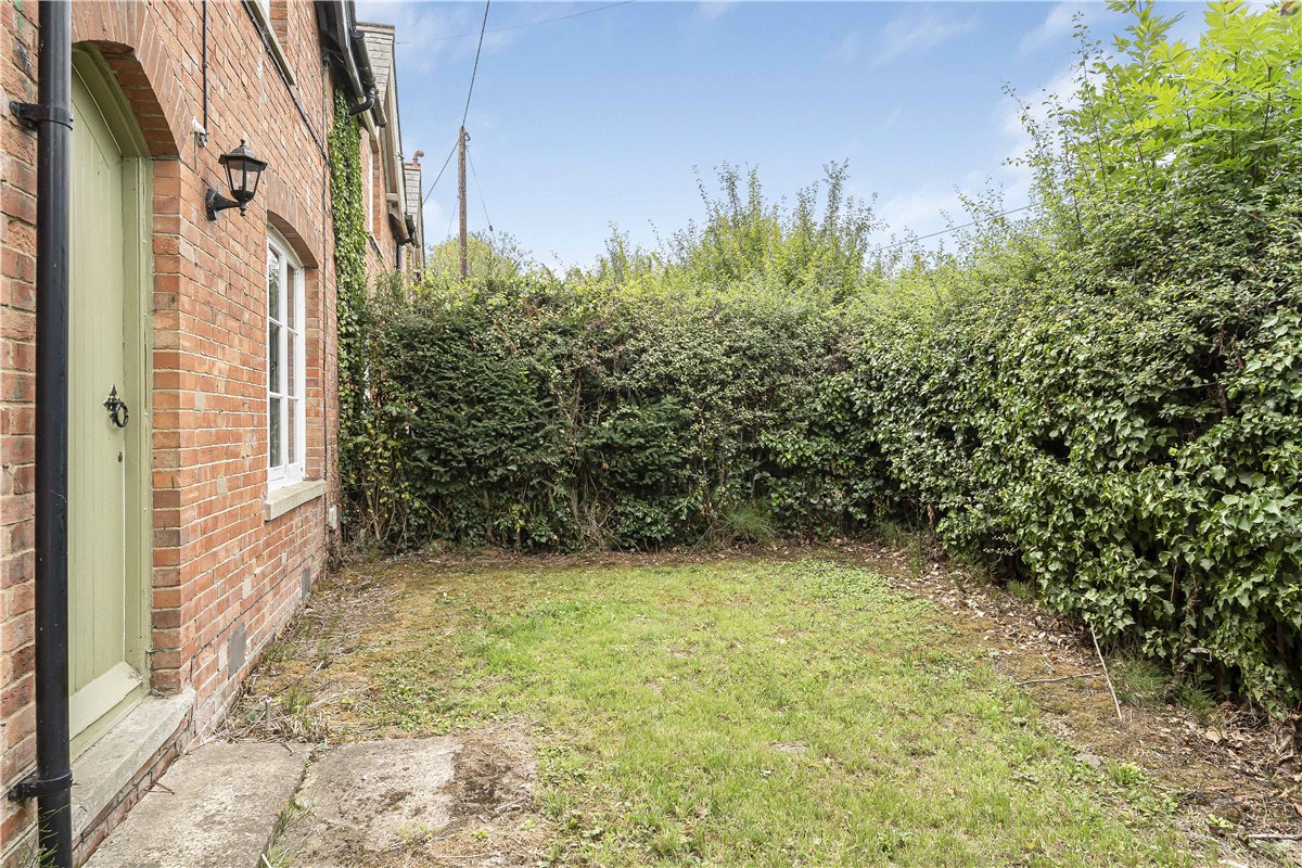 4 bedroom house, Manor Cottages, Lower Thorpe Mandeville OX17 - Available