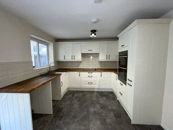 3 bedroom house, Amersham Way, Measham DE12 - Available