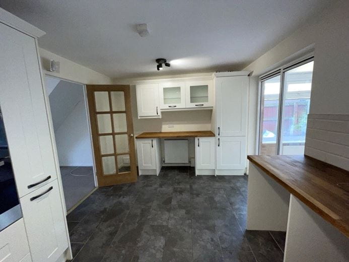 3 bedroom house, Amersham Way, Measham DE12 - Available