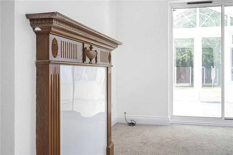 2 bedroom bungalow, Pantile Close, Witham CM8 - Available