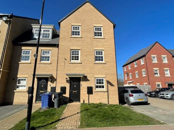 2 bedroom house, Comelybank Drive, Mexborough S64 - Available