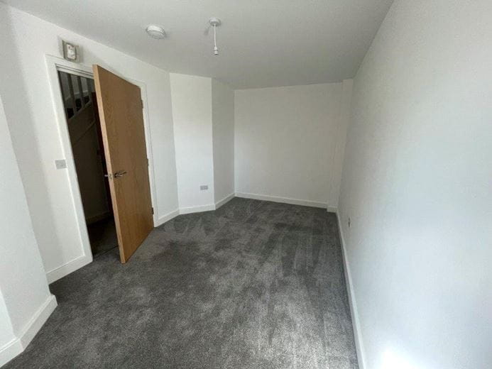 2 bedroom house, Comelybank Drive, Mexborough S64 - Available