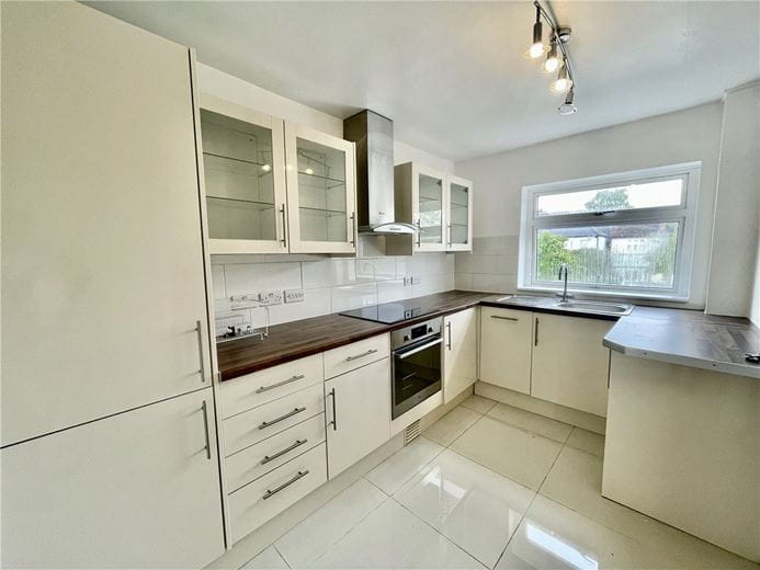 2 bedroom flat, Lime Walk, Headington OX3 - Available