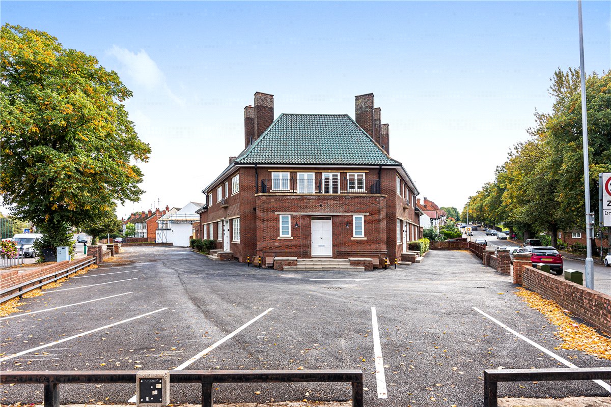 1 bedroom flat, Kingsley Road, Northampton NN2