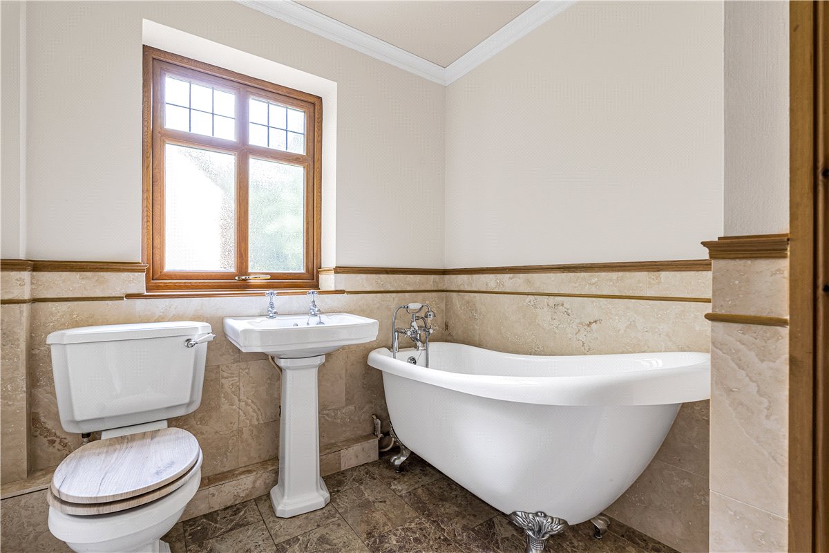 7 bedroom house, Leicester Road, New Packington LE65 - Let Agreed