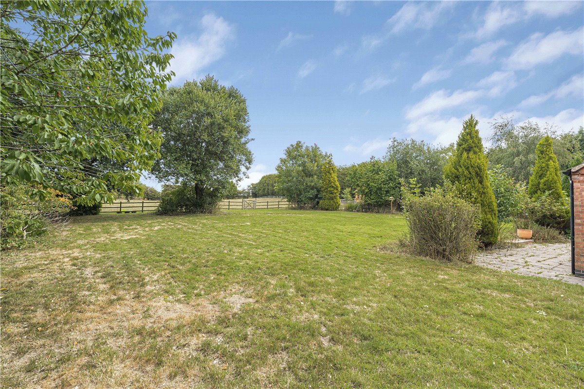 7 bedroom house, Leicester Road, New Packington LE65 - Let Agreed