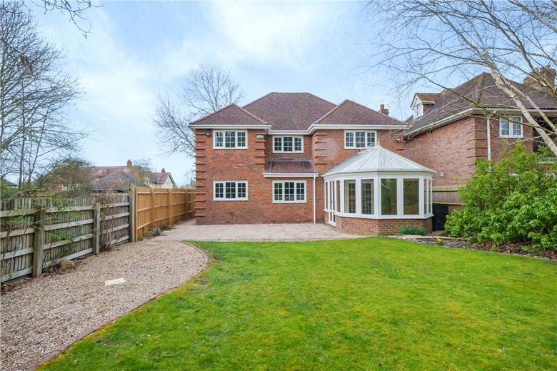 5 bedroom house, Old Risborough Road, Stoke Mandeville HP22 - Available