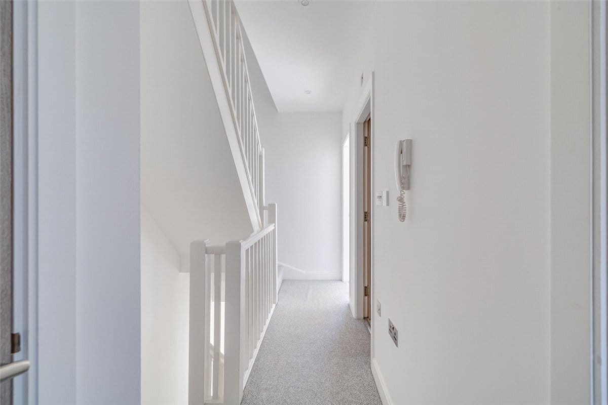 3 bedroom house, Harlow Gardens, Kingston upon Thames KT1 - Let Agreed