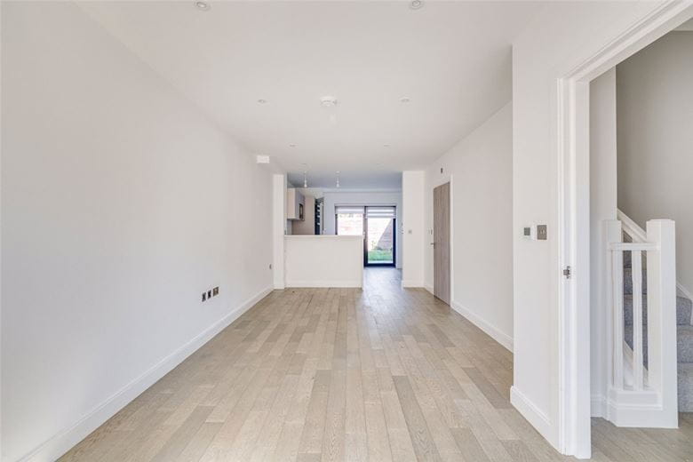 3 bedroom house, Harlow Gardens, Kingston upon Thames KT1 - Let Agreed