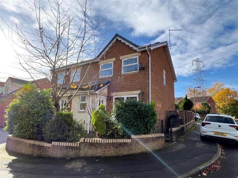 3 bedroom house, Sherbourne Avenue, Bramley S66 - Available