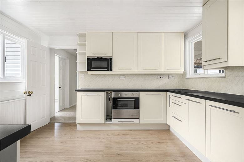 4 bedroom house, Appletree Road, Chipping Warden OX17 - Let Agreed