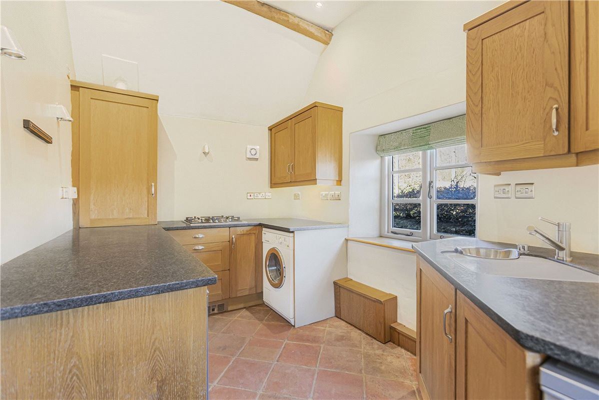 2 bedroom cottage, Ball Lane, Tackley OX5