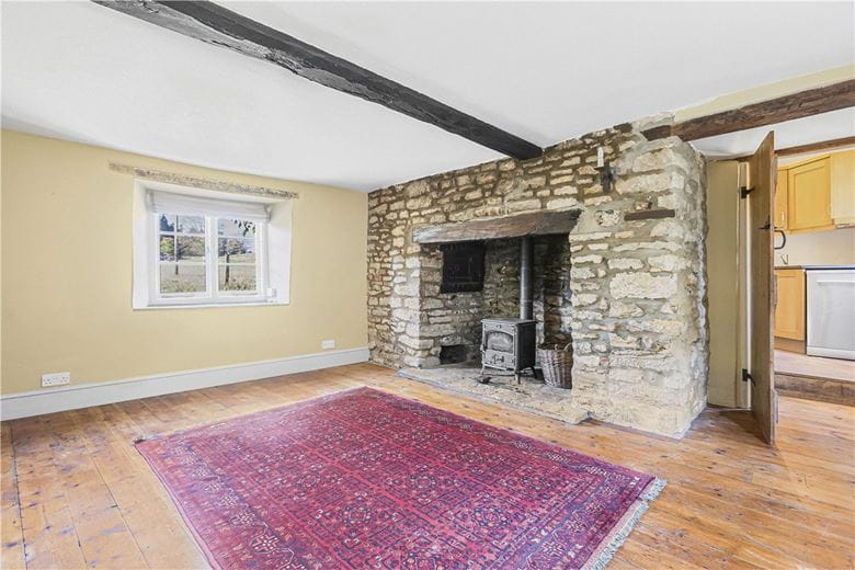 2 bedroom cottage, Ball Lane, Tackley OX5 - Available