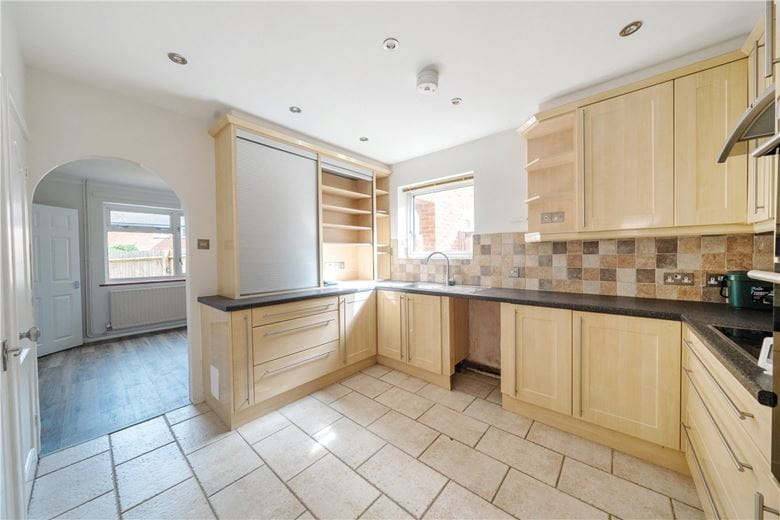 3 bedroom house, Sibleys Rise, South Heath HP16 - Available