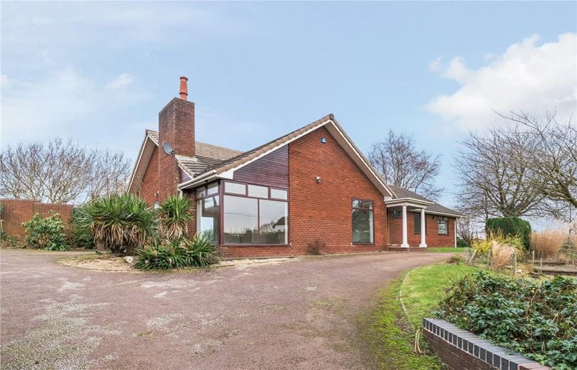 4 bedroom bungalow, Darnford Lane, Lichfield WS14 - Available