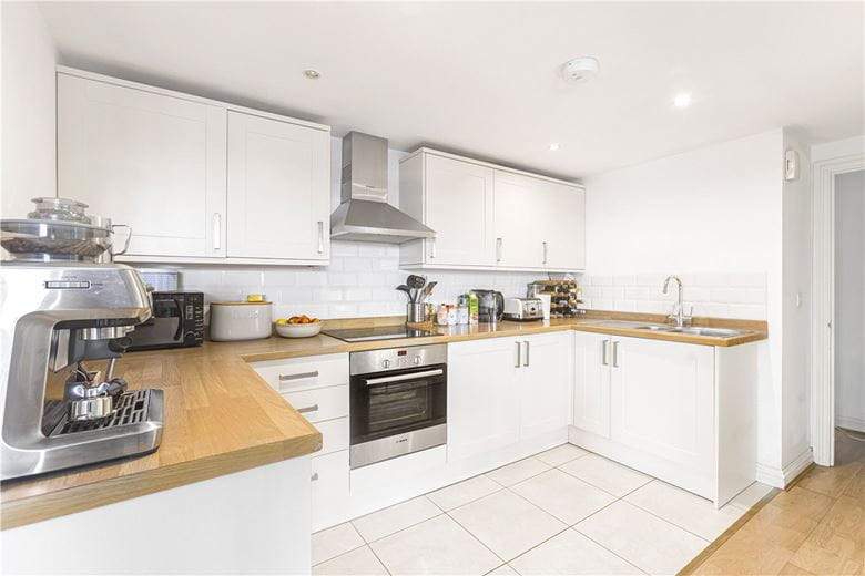 2 bedroom flat, Shipton Road, Woodstock OX20 - Let Agreed