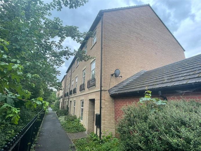 5 bedroom house, Comelybank Drive, Mexborough S64 - Available